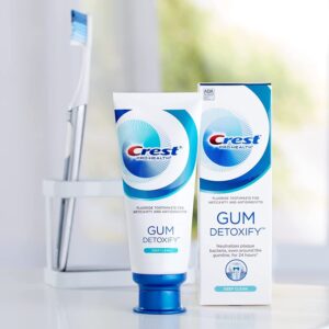 one of best fluoride toothpaste in india Crest Gum Detoxify Deep Clean Toothpaste